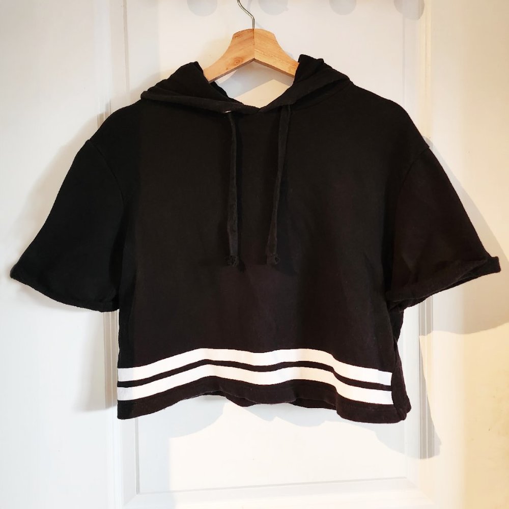 GAME ON Cropped Hoodie